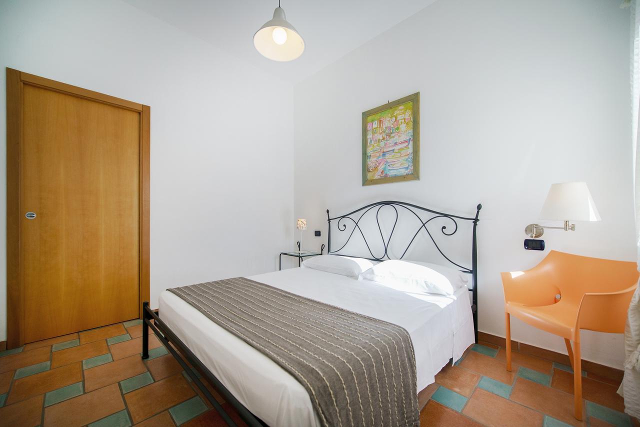 Gioia 37 Apartments Procida Exterior photo