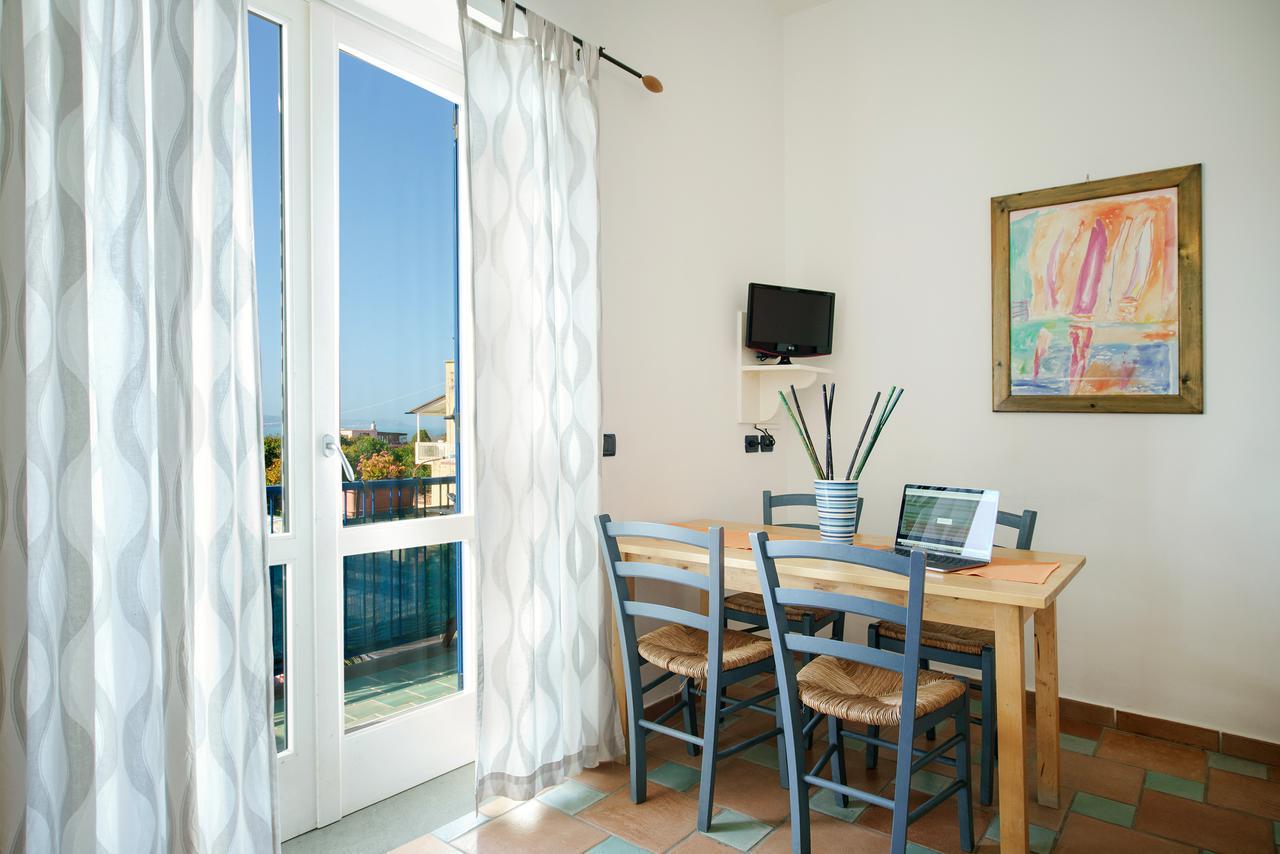 Gioia 37 Apartments Procida Exterior photo